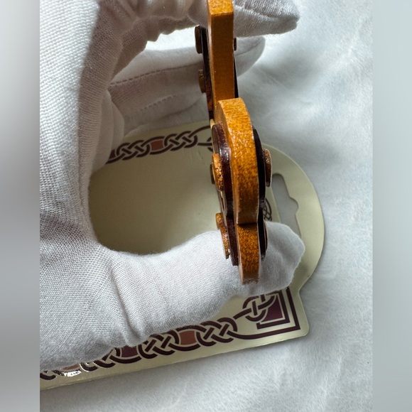 2 for $20/ slandcraft Wooden Shamrock Ornament - Picture 7 of 12